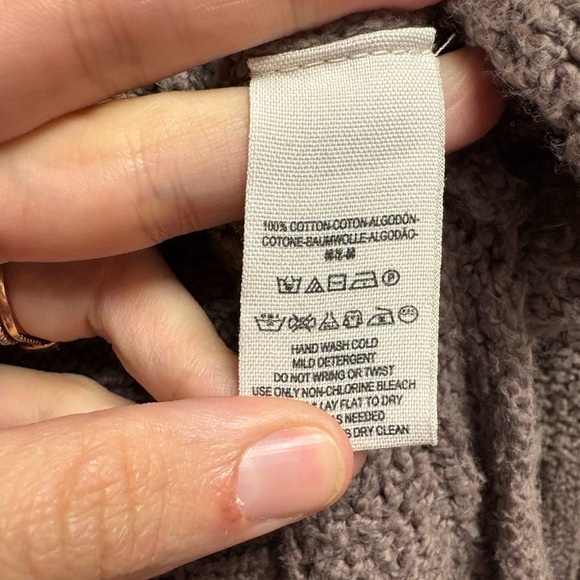 Free People Easy Cable Knit V-Neck Oversized Sweater Size Medium - Picture 4 of 5